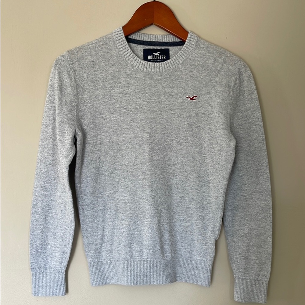 Hollister light weight sweater, xs